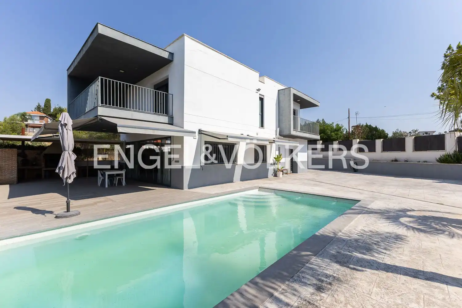 Vista exterior de Casa o chalet en venta en Torrent con Aire acondicionado, Calefacción y Jardín privado