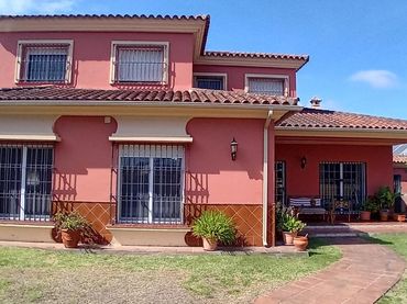 Villa zum Verkauf in Los Pinos