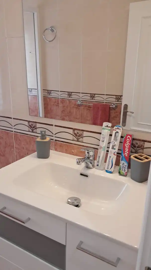 Badezimmer von Wohnung zur Miete in Gijón  mit Heizung