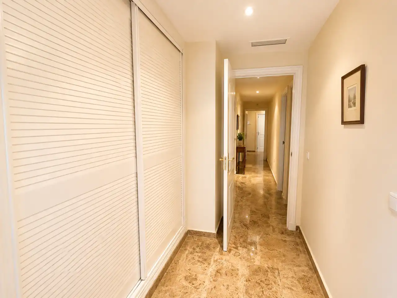Wohnung zur Miete in Marbella mit Klimaanlage, Heizung und Terrasse