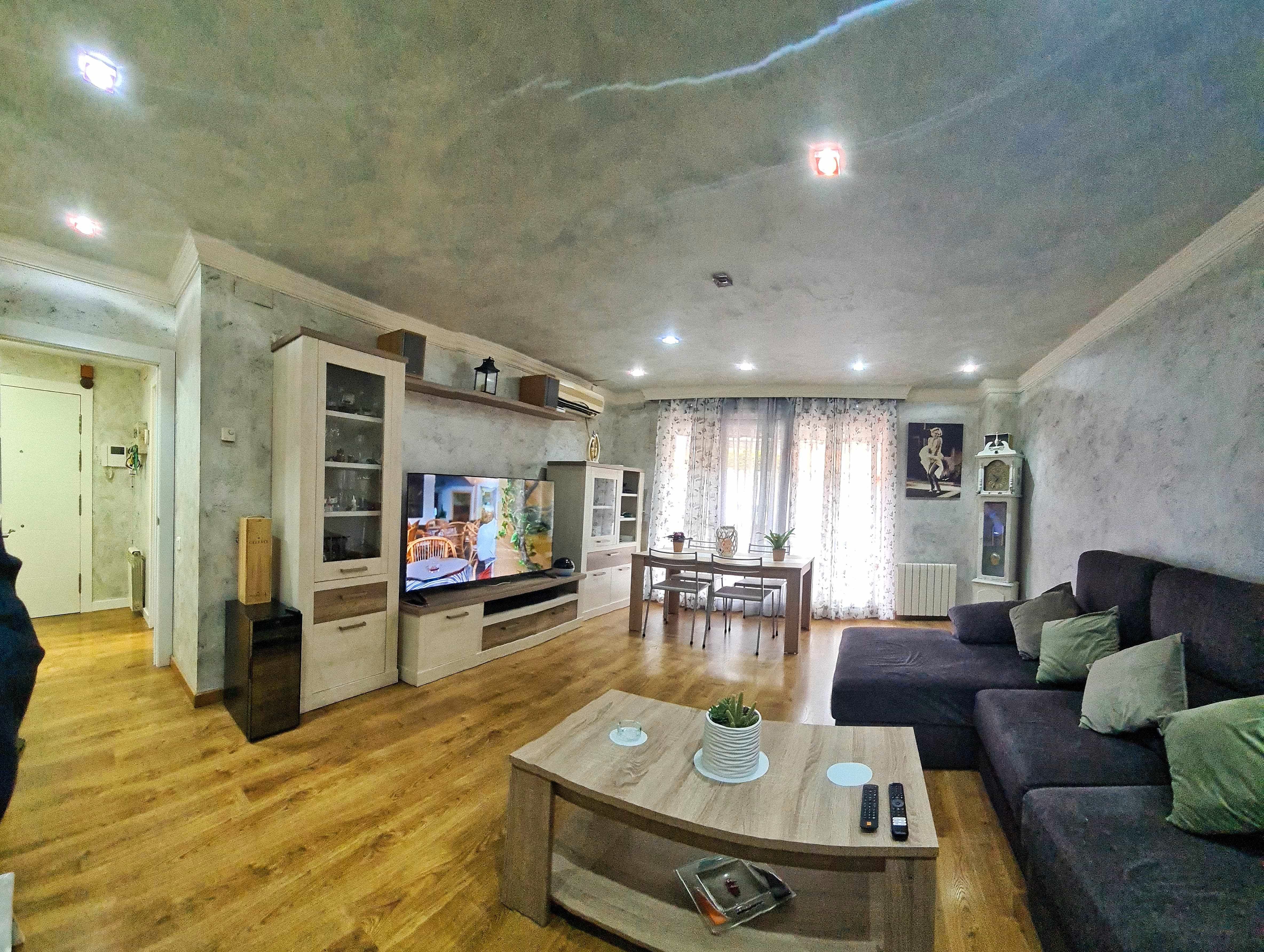 Planta baja for sale in Sagnier - Plaça de Catalunya