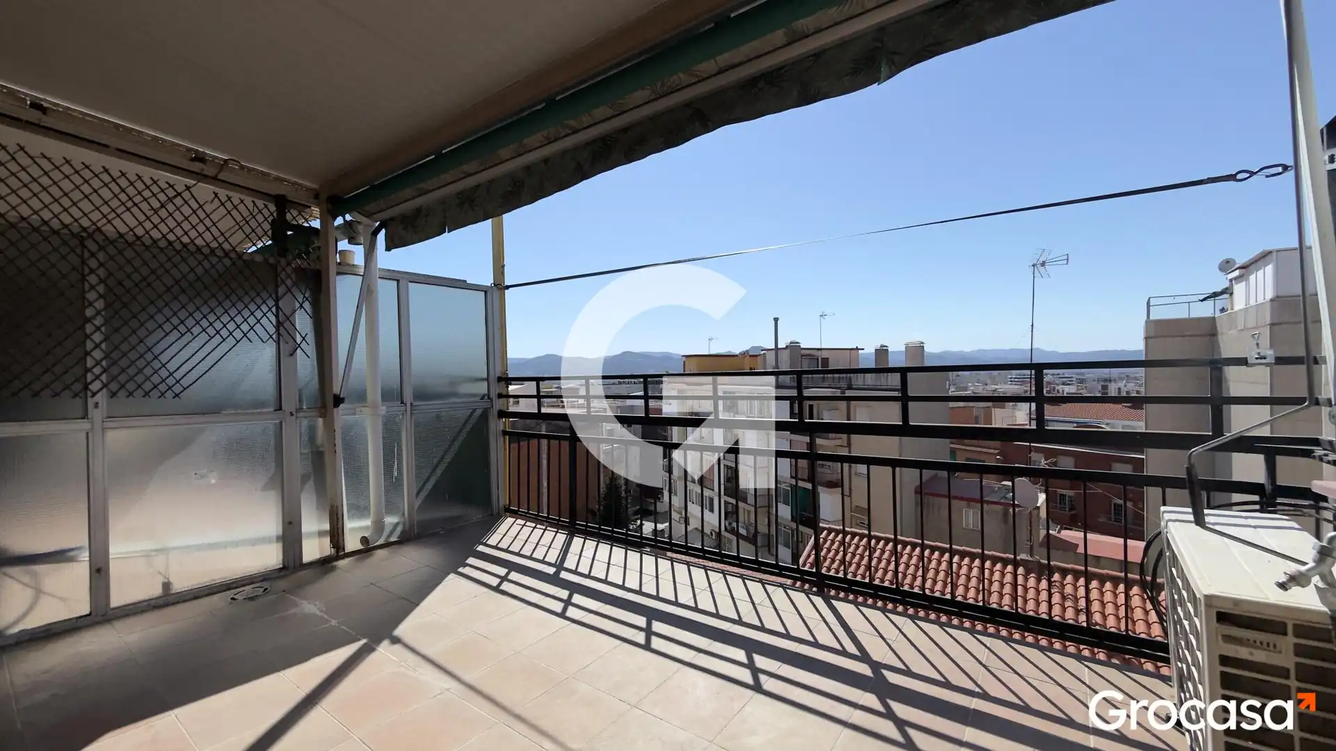 Terrassa de Àtic en venda en Cornellà de Llobregat amb Aire condicionat, Calefacció i Terrassa