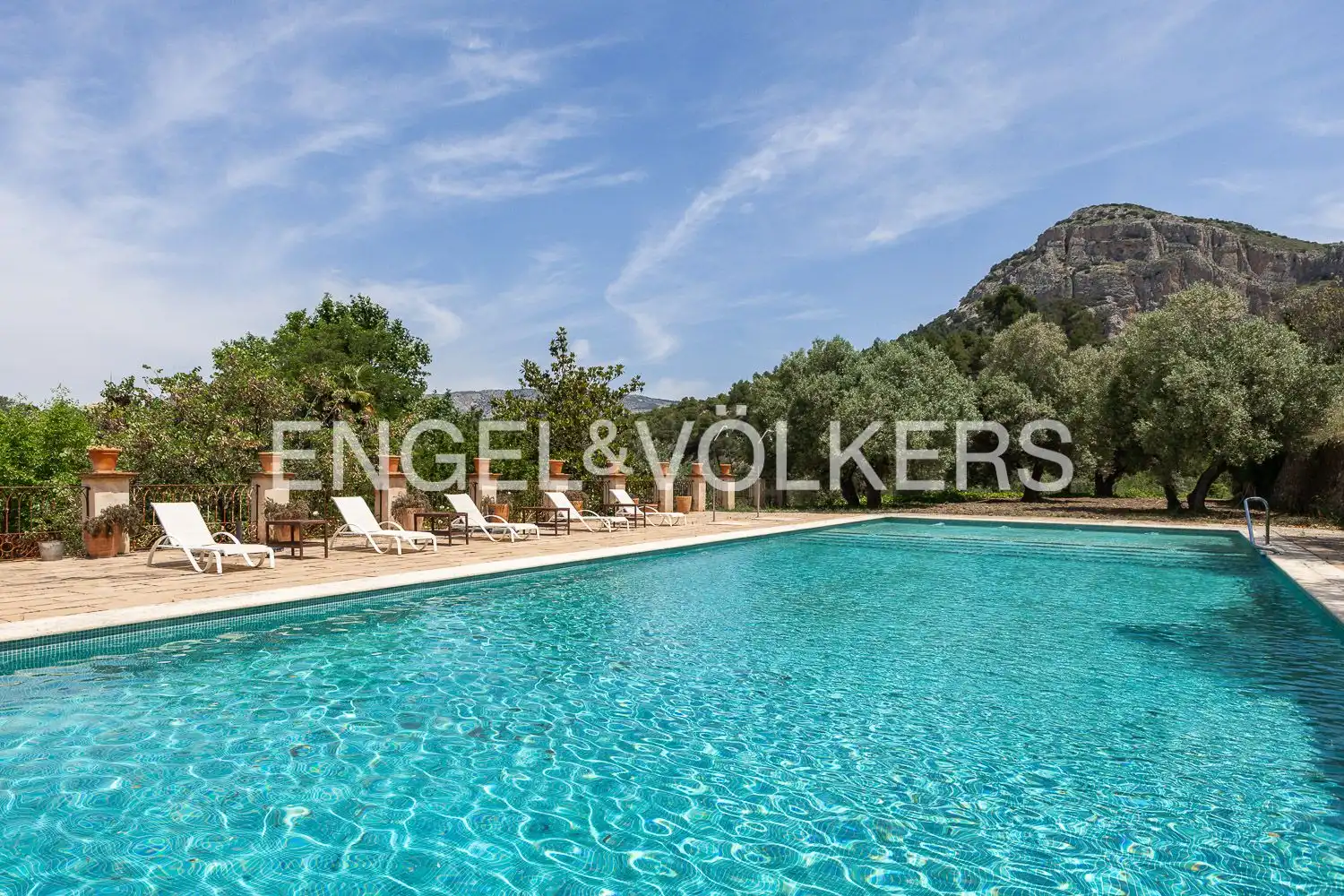 Piscina de Finca rústica en venda en Alcoleja amb Aire condicionat, Calefacció i Jardí privat