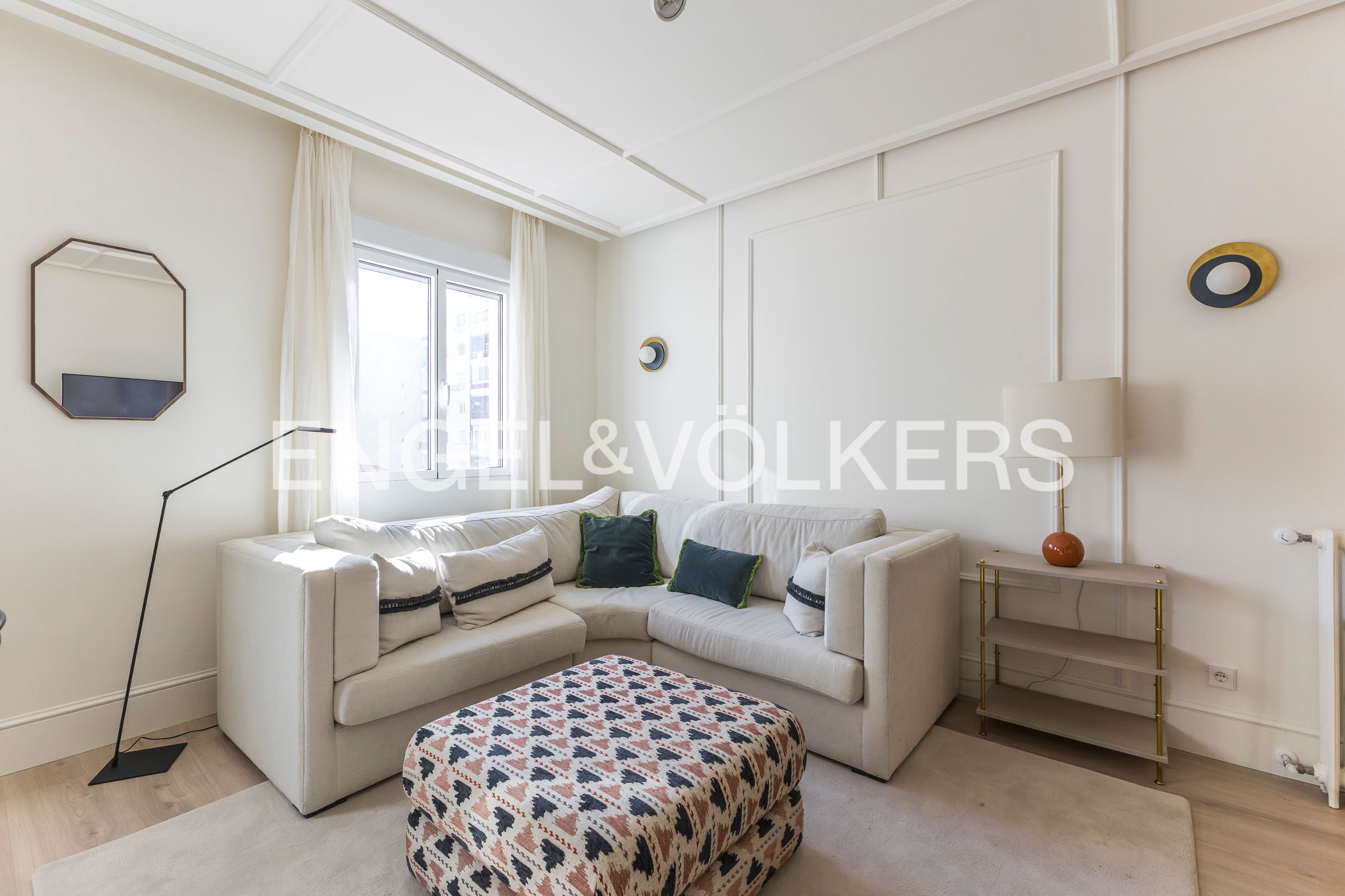 Sala d'estar de Pis de lloguer en  Madrid Capital amb Aire condicionat, Calefacció i Moblat