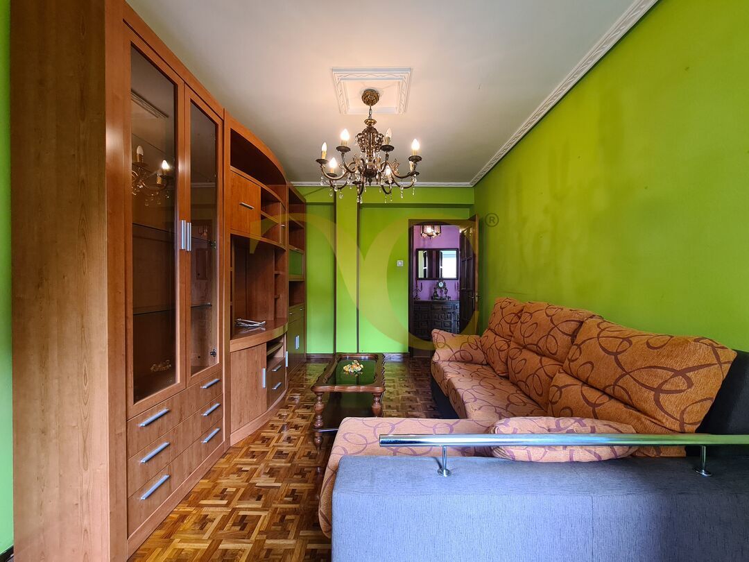 Dormitori de Pis en venda en Gijón  amb Calefacció