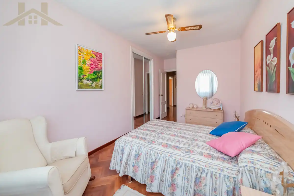 Bedroom of Detached homes for sale in Leganés  with Air Conditioner, Heating and Private garden