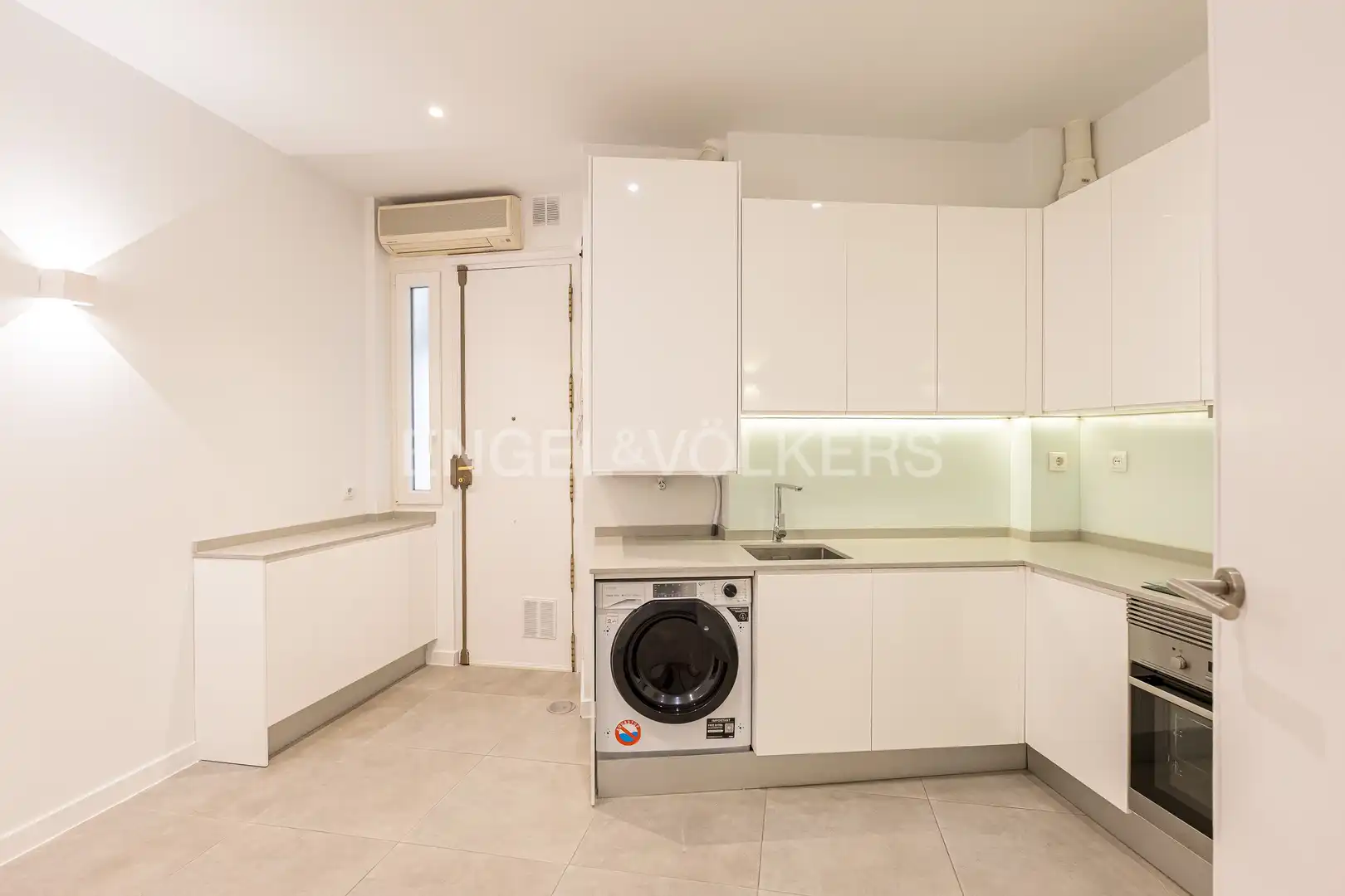 Küche von Wohnung zur Miete in Madrid mit Klimaanlage, Heizung und Parkett