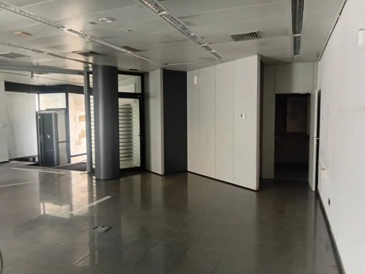 Gewerbefläche zur Miete in Sud