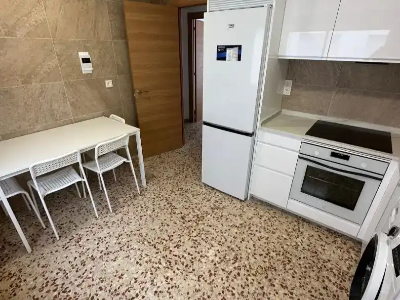 Kitchen of Flat for rent in  Logroño