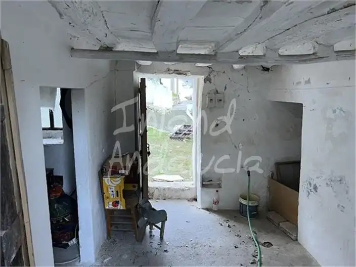 Detached homes for sale in Zuheros  with Storage room and Internet