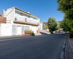 Vista exterior de Casa adosada en venda en Benalúa de las Villas amb Balcó