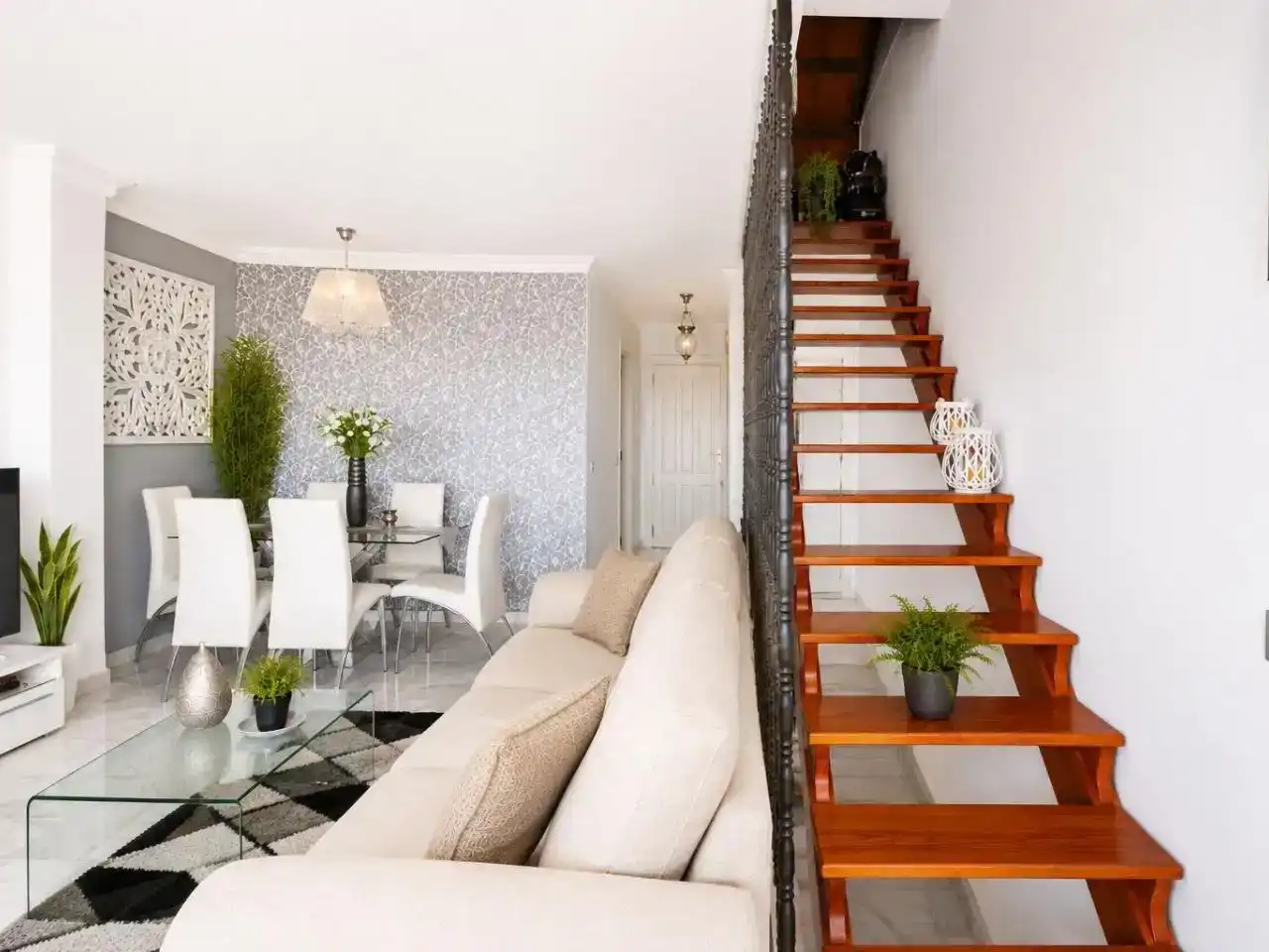 Sala de estar de Casa adosada en venta en Estepona con Aire acondicionado