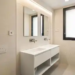 Badezimmer von Wohnung zum Verkauf in Badalona mit Klimaanlage, Parkett und Abstellraum