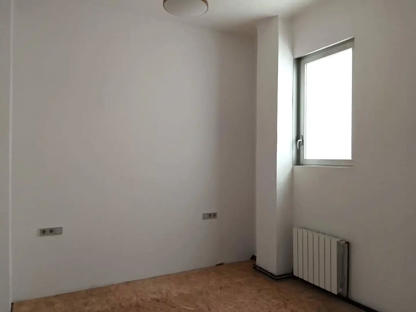 Bedroom of Flat for rent in Sevilla  with Air Conditioner, Heating and Parquet flooring