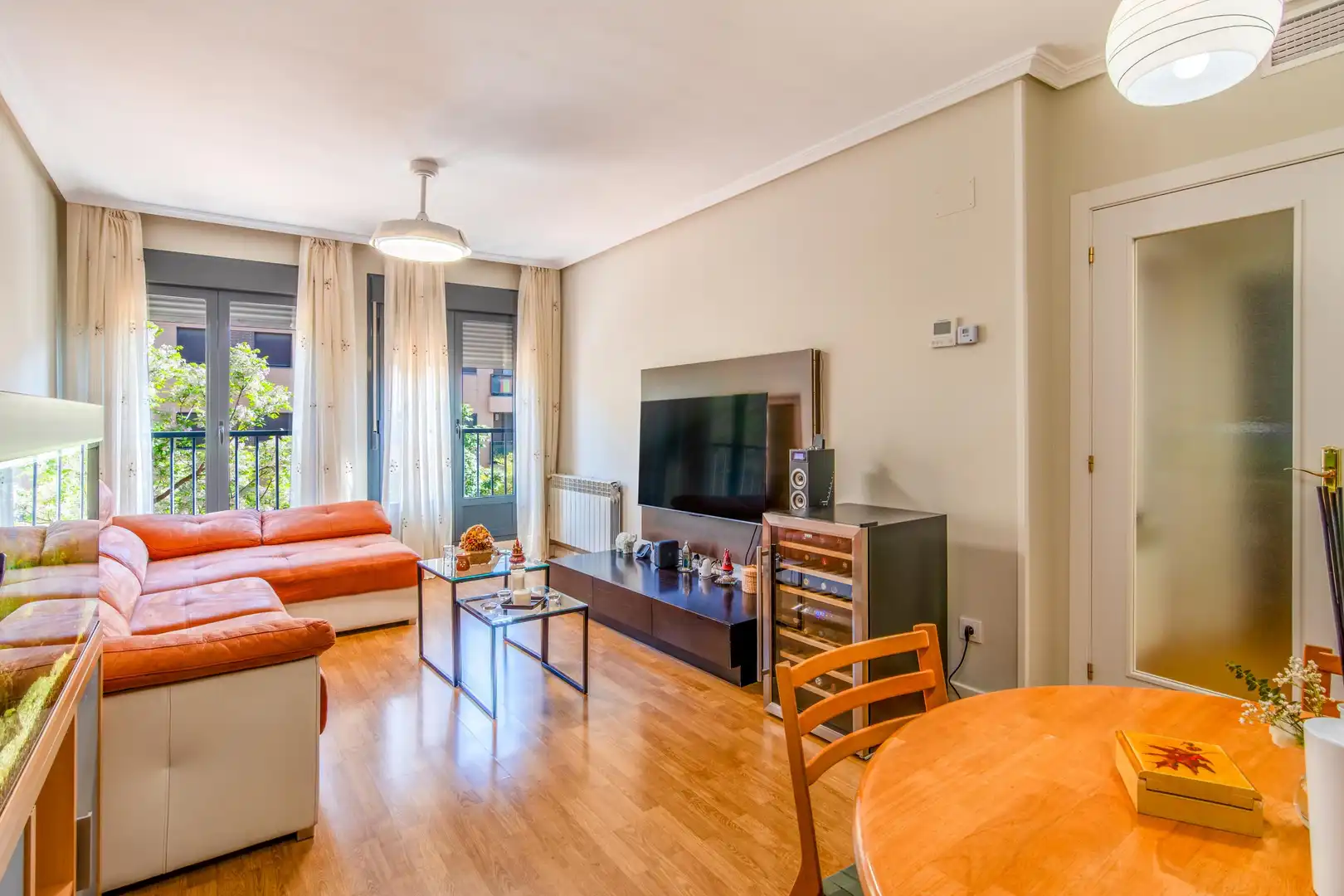 Living room of Apartments for sale in Las Rozas de Madrid  with Air Conditioner, Heating and Private garden