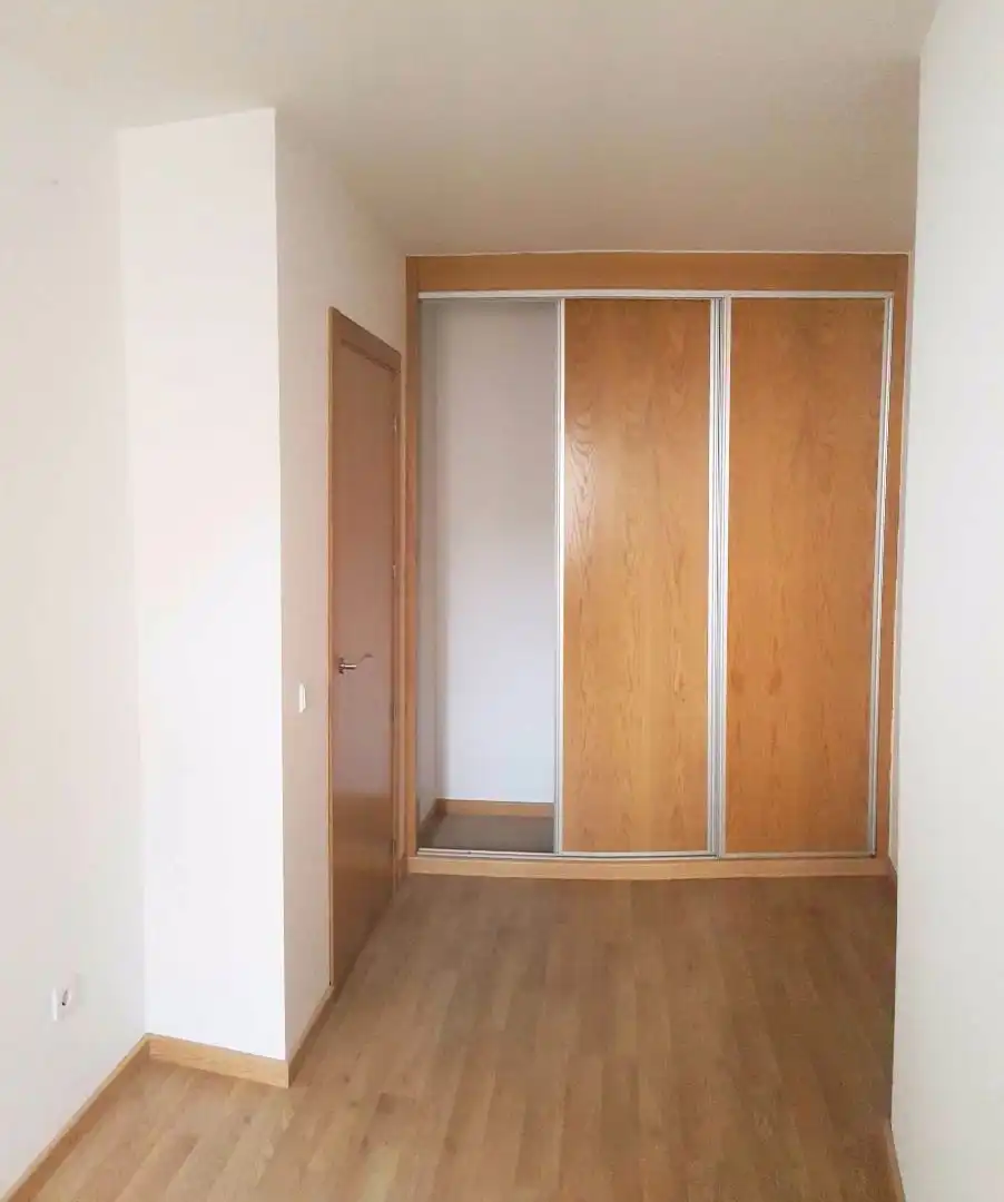 Schlafzimmer von Wohnung zur Miete in Tudela de Duero mit Heizung, Parkett und Abstellraum