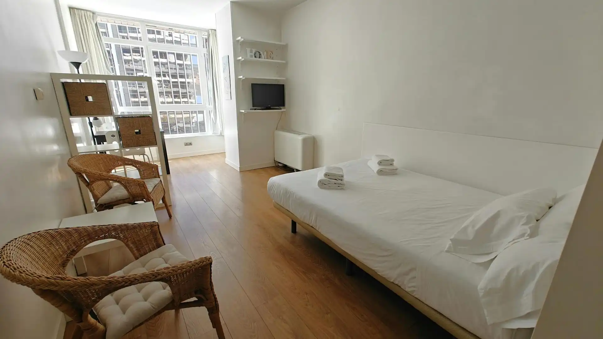 Schlafzimmer von Gebäude zur Miete in Madrid