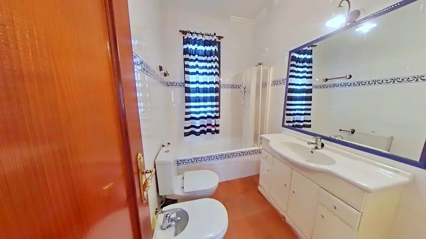 Piso con ascensor en venta en Eguiluz Antonio Médico Kalea, imagen 26
