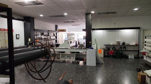 LOCAL MUY EQUIPADO CIB SUPERFICIE DE 254 M2, ESCAPARATE, ZONA TIENDA, EXPOSICION Y  ALMACEN, imatge 2