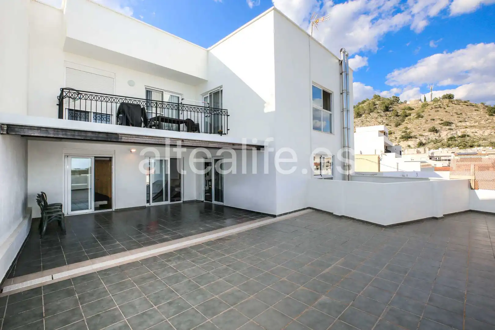 Vista exterior de Apartamento en venta en Callosa d'en Sarrià con Calefacción y Terraza