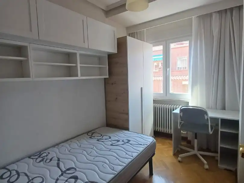 Schlafzimmer von Wohnung zur Miete in Salamanca Capital