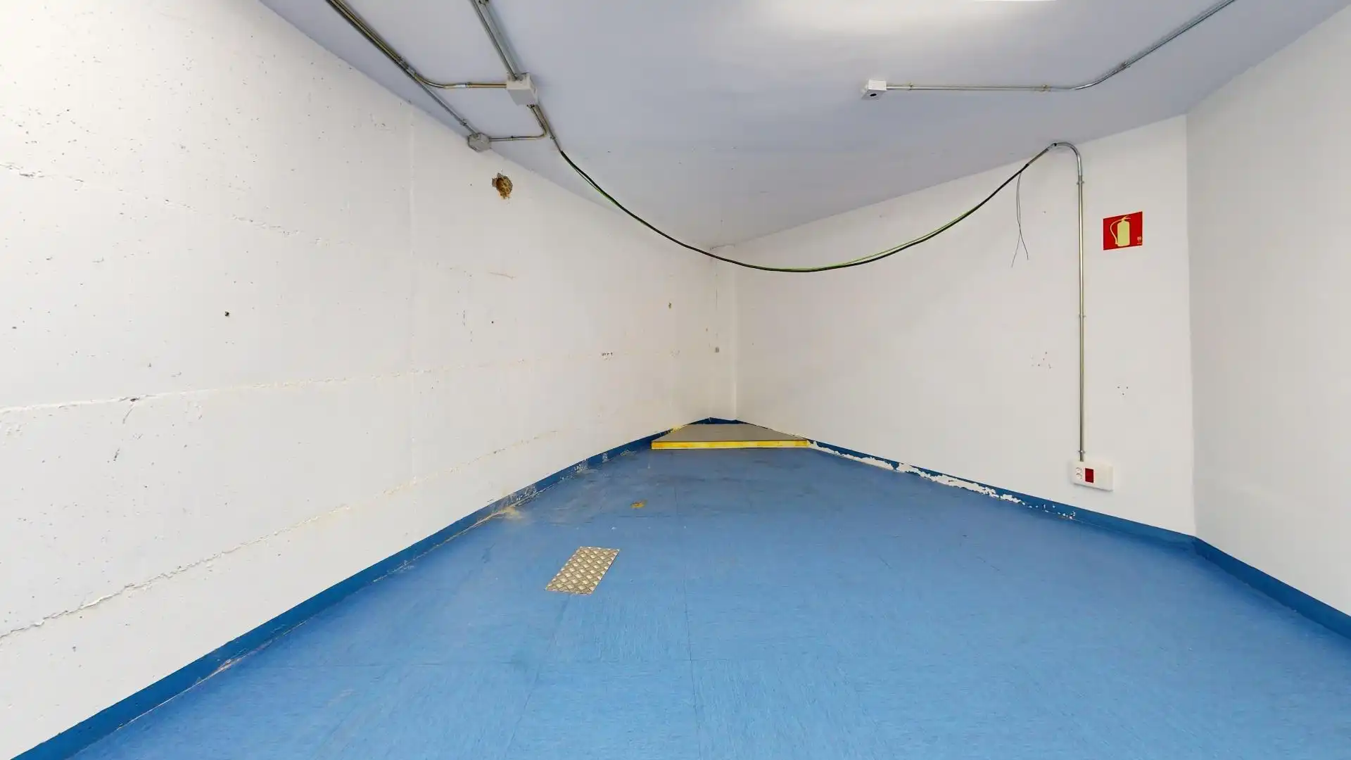 Nave industrial en venta en Torres de la Alameda