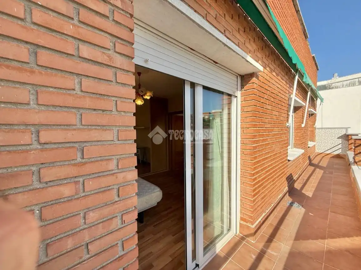 Außenansicht von Maisonette zum Verkauf in Alcalá de Henares mit Klimaanlage, Terrasse und Balkon