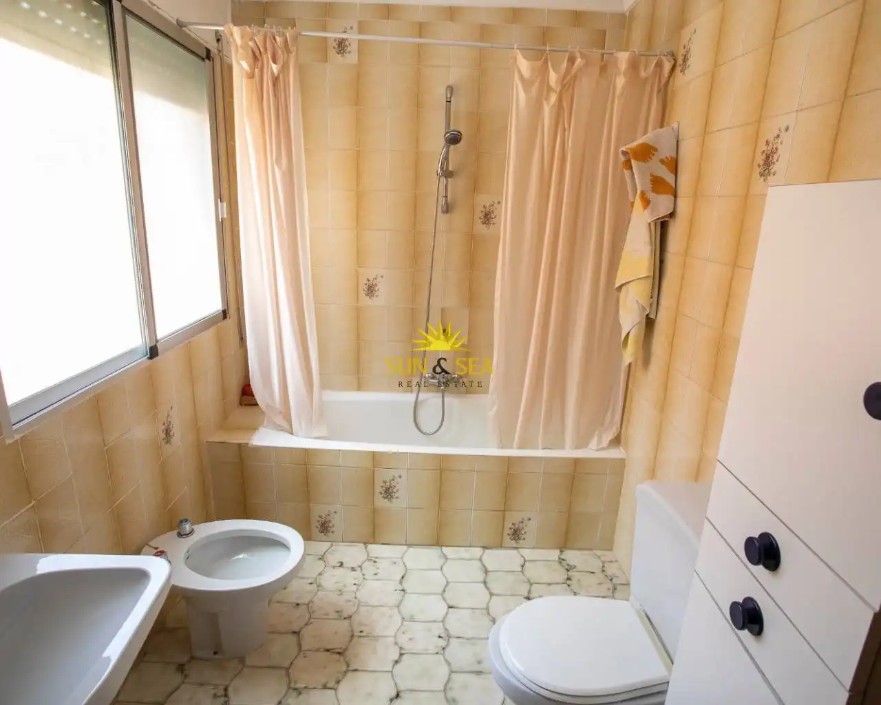 Bany de Casa o xalet en venda en Las Torres de Cotillas amb Aire condicionat, Calefacció i Jardí privat