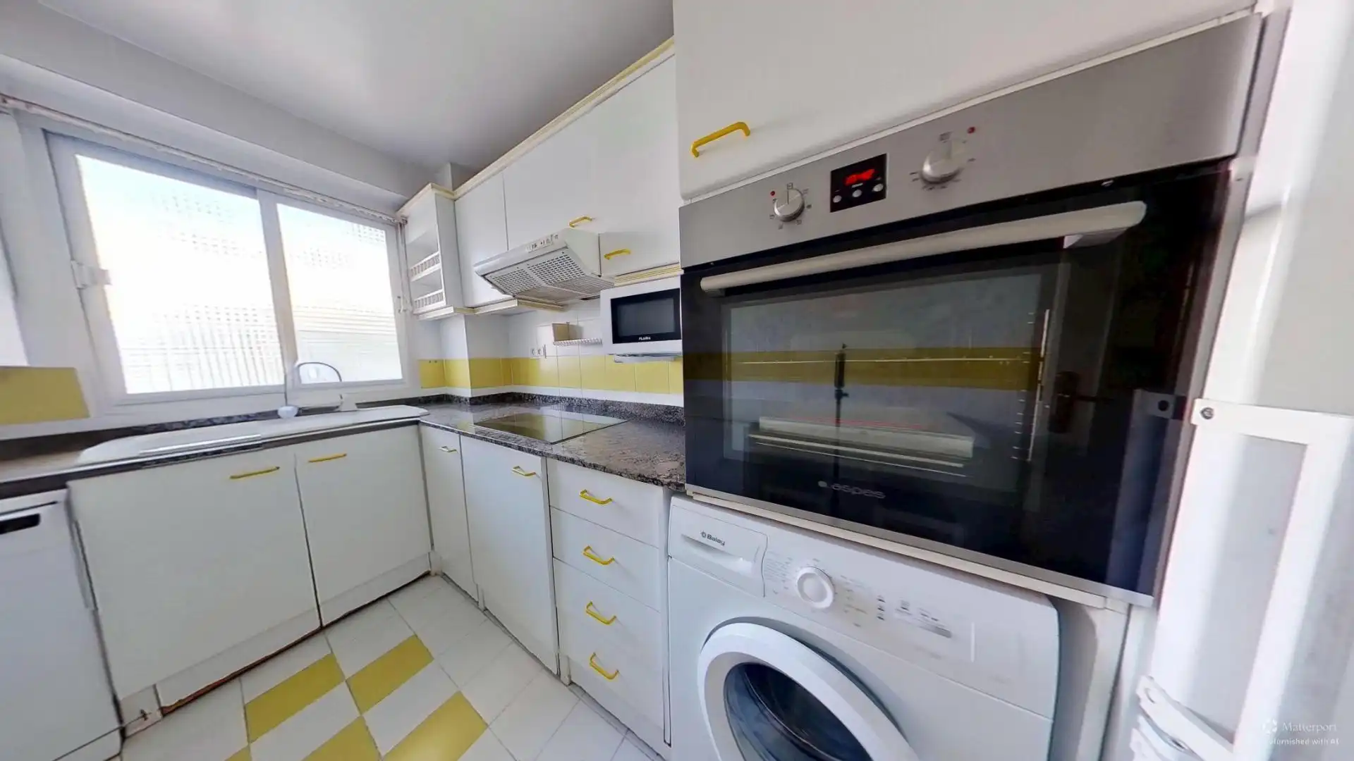 Kitchen of Flat for sale in Valencia  with Air Conditioner, Terrace and Storage room