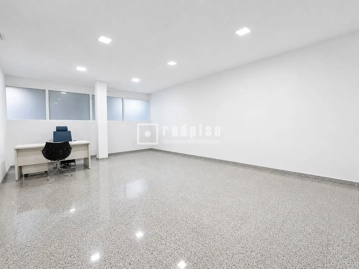 Office for sale in Torremolinos  with Air Conditioner