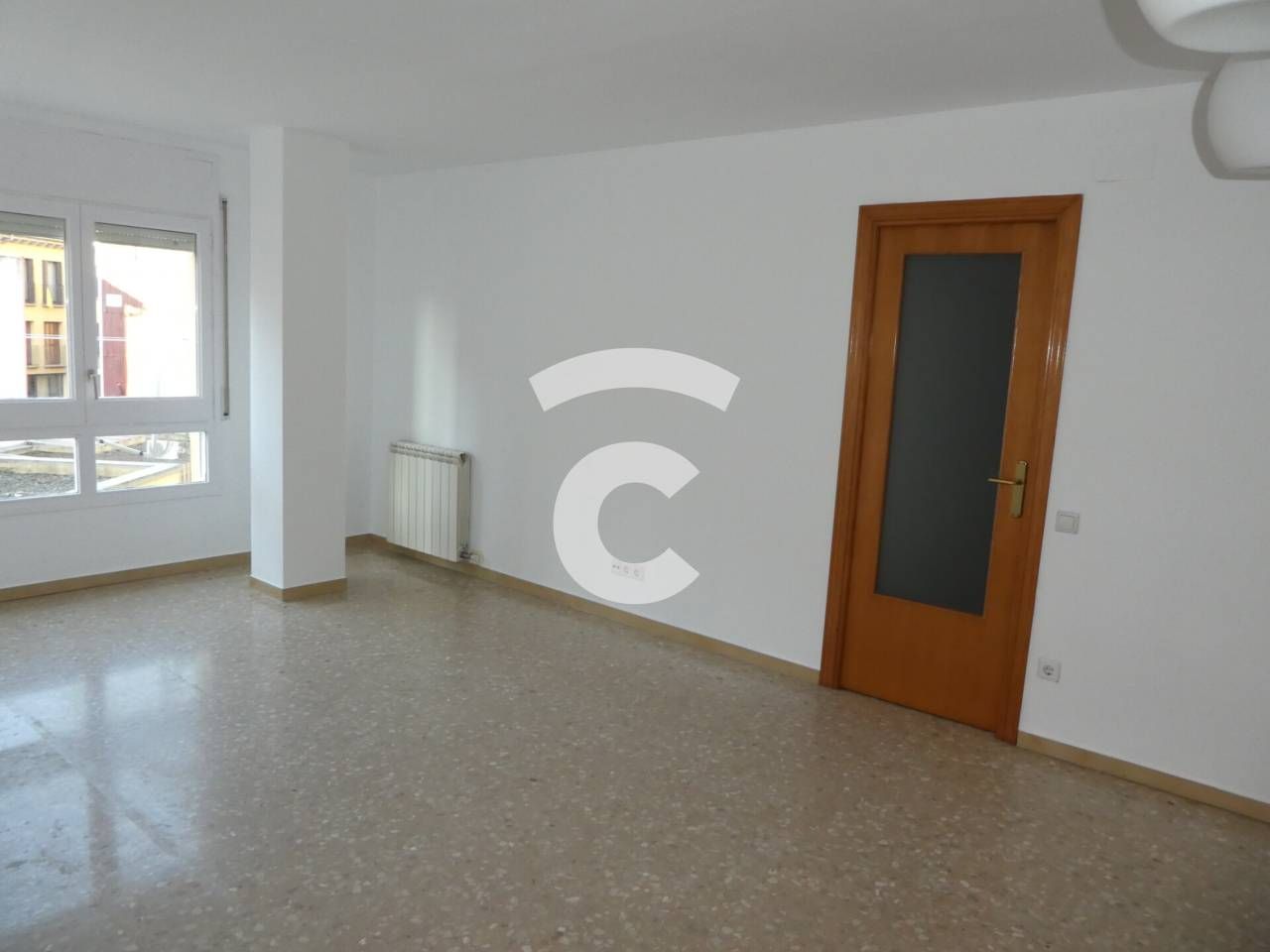 Flat for sale in Vic  with Heating