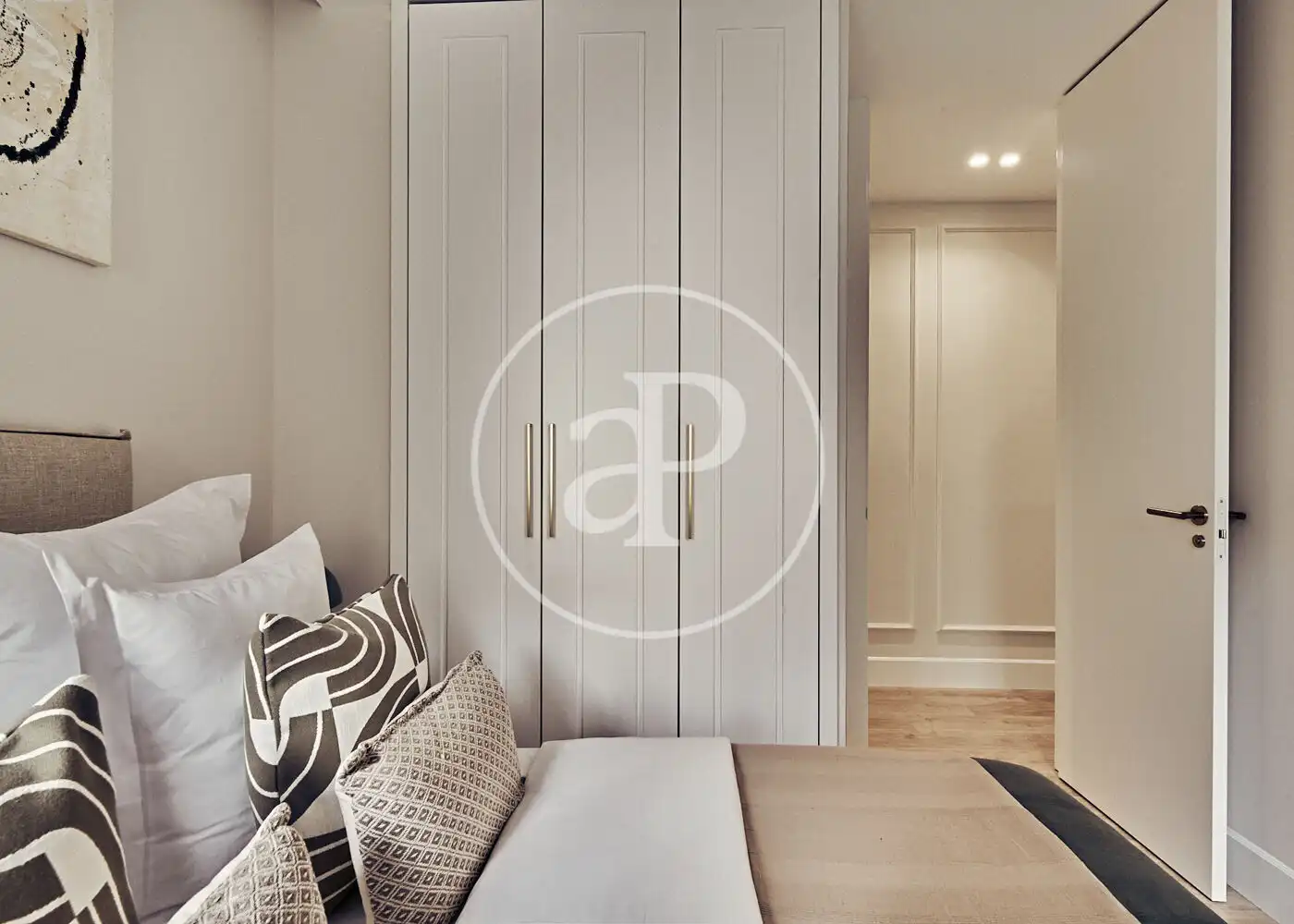 Bedroom of Flat for sale in Madrid  with Air Conditioner, Heating and Furnished