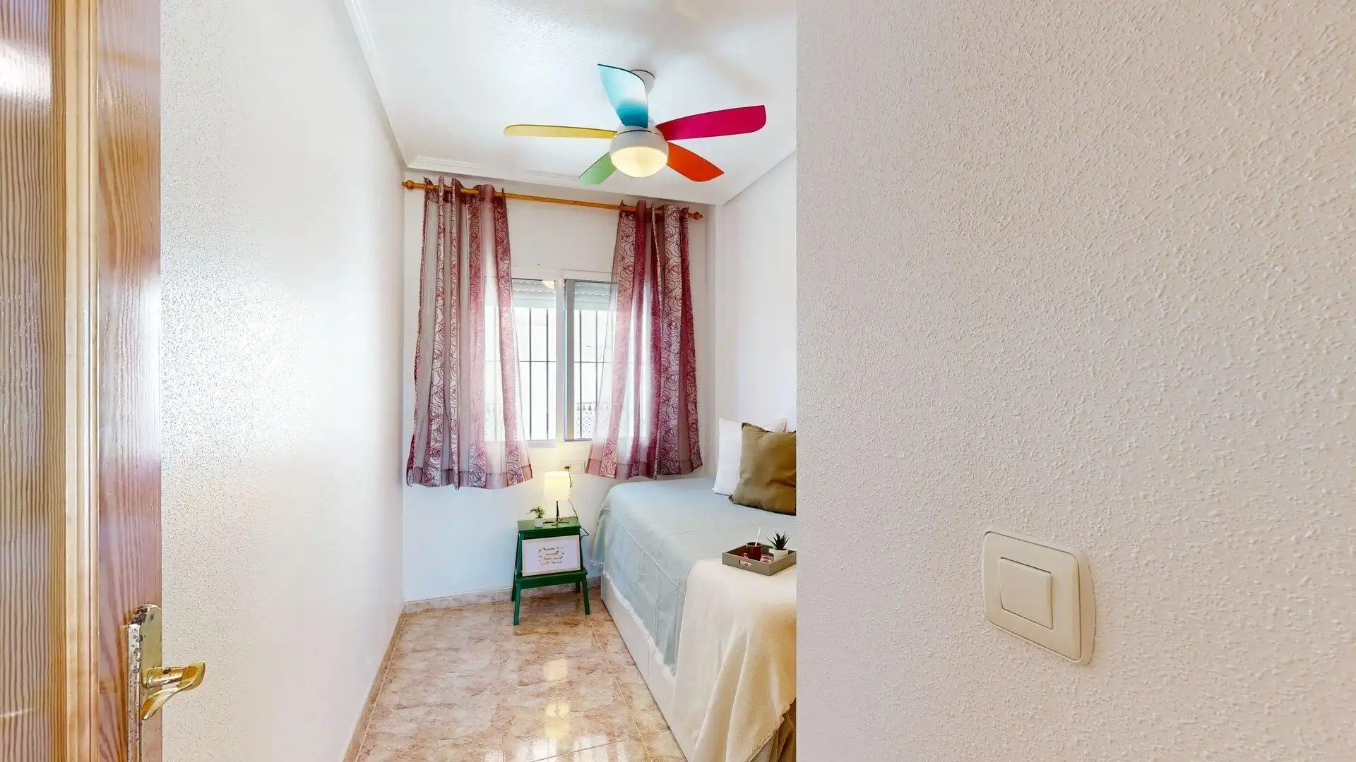 Habitación de Casa adosada en venta en Pilar de la Horadada con Jardín privado, Terraza y Balcón