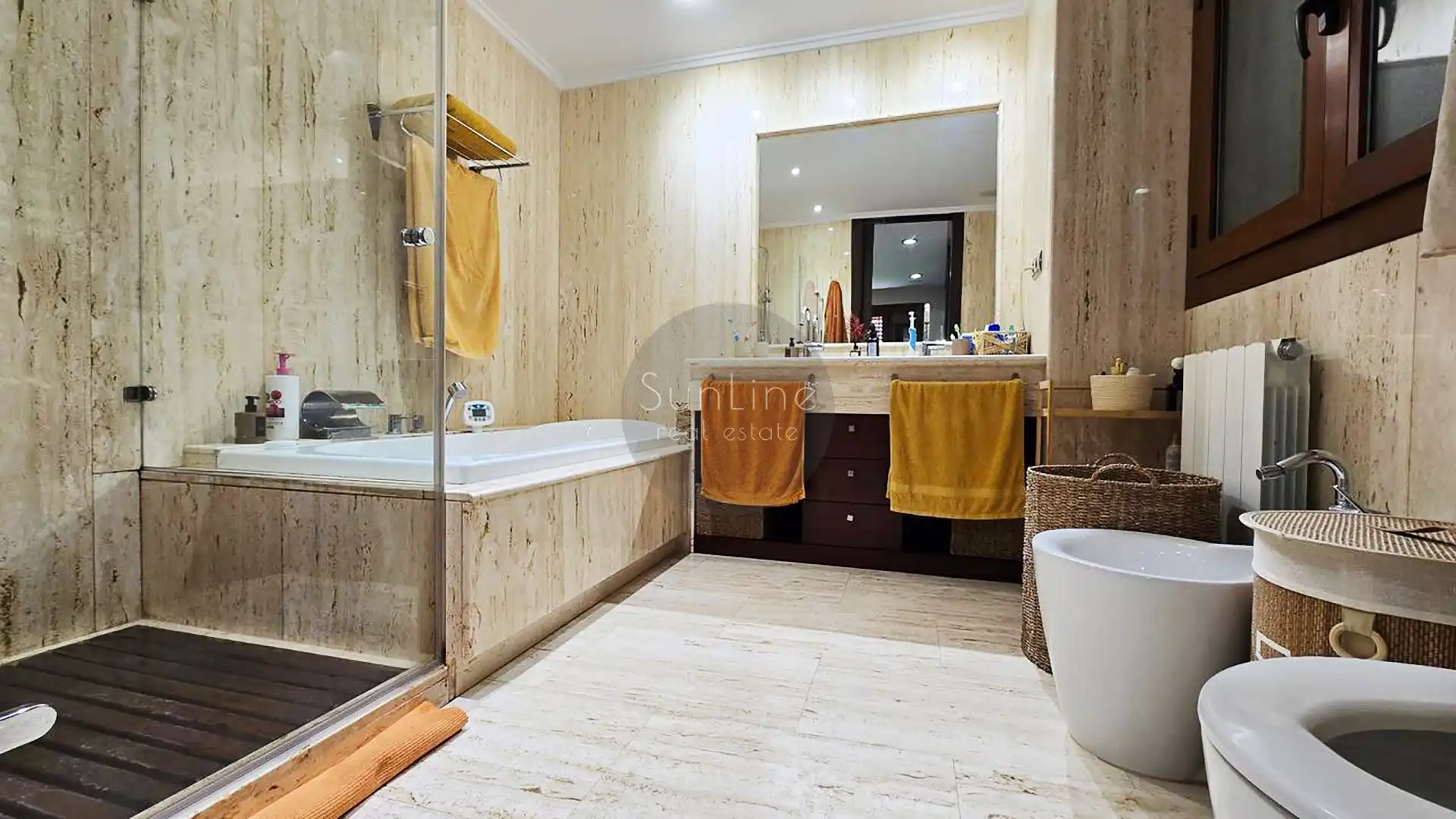 House with pool for sale in Carrer Font de la Carrasquera, imagen 140