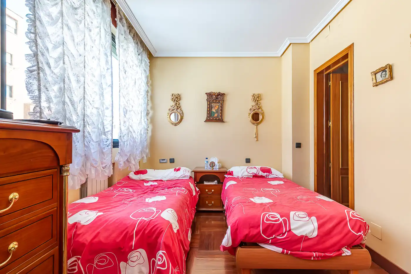 Habitación de Dúplex en venta en Madrid con Calefacción y Terraza