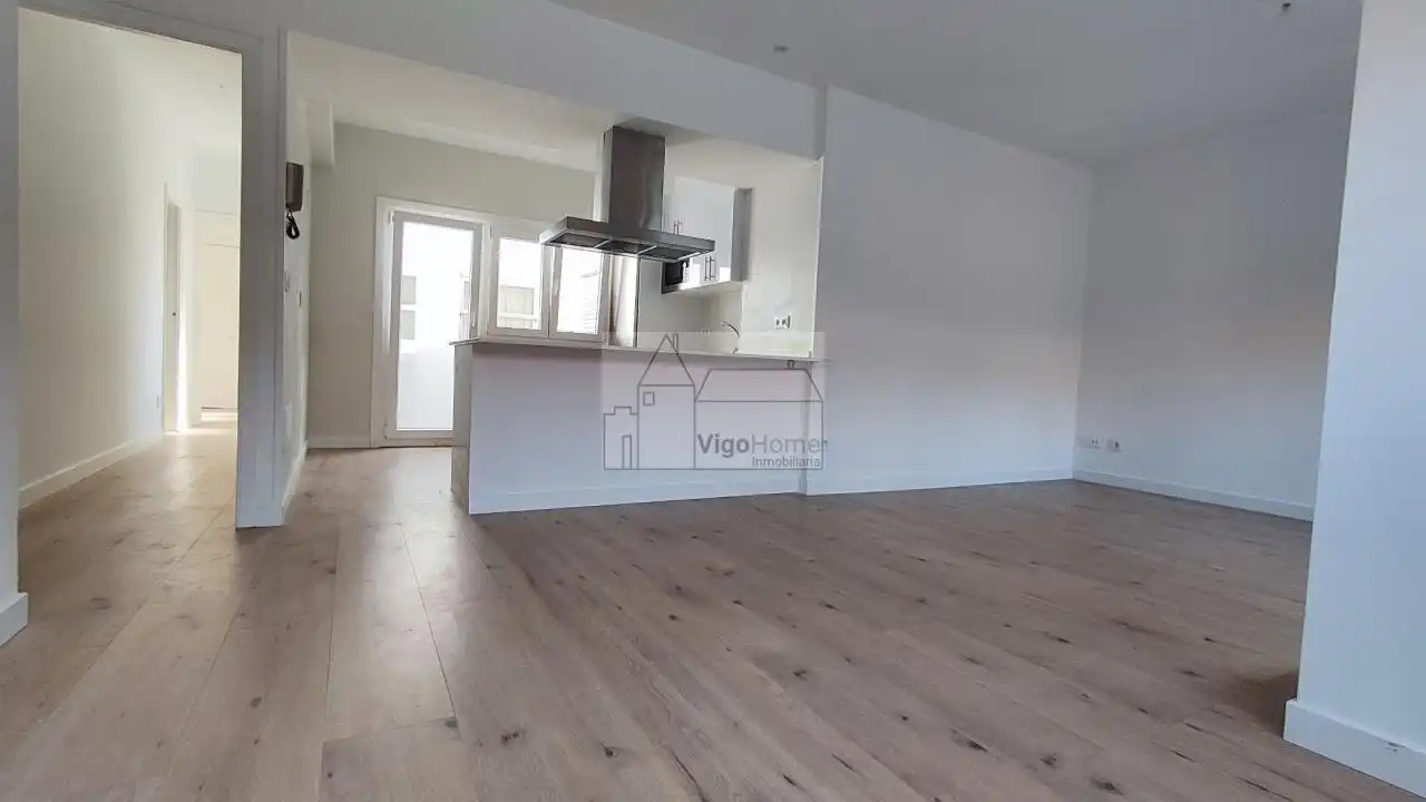 Kitchen of Flat for rent in Vigo   with Heating and Storage room
