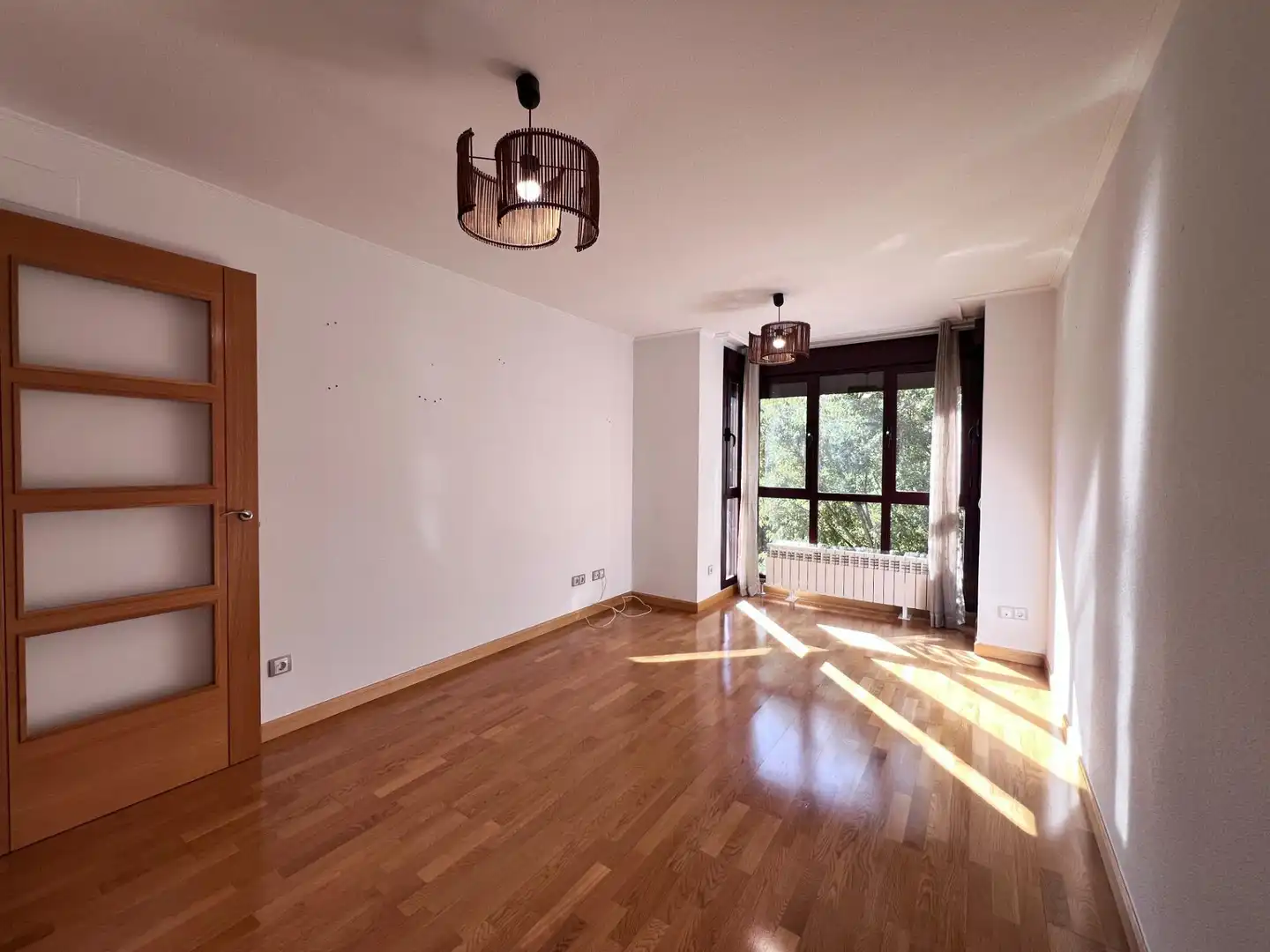 Bedroom of Flat for rent in Madrid  with Air Conditioner, Heating and Private garden