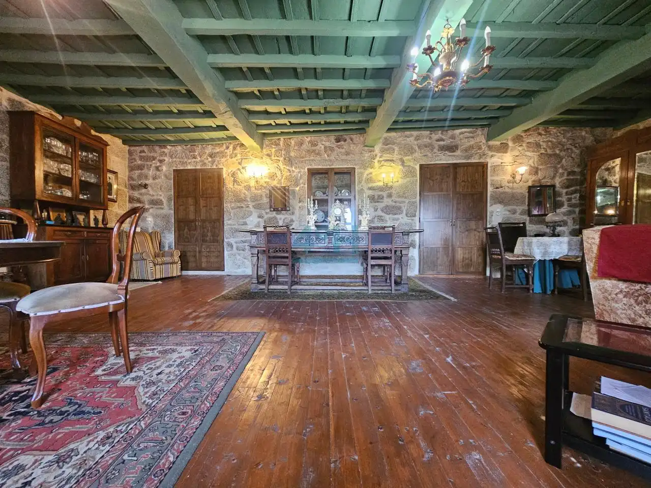 Comedor de Finca rústica en venta en Beade  con Jardín privado y Amueblado