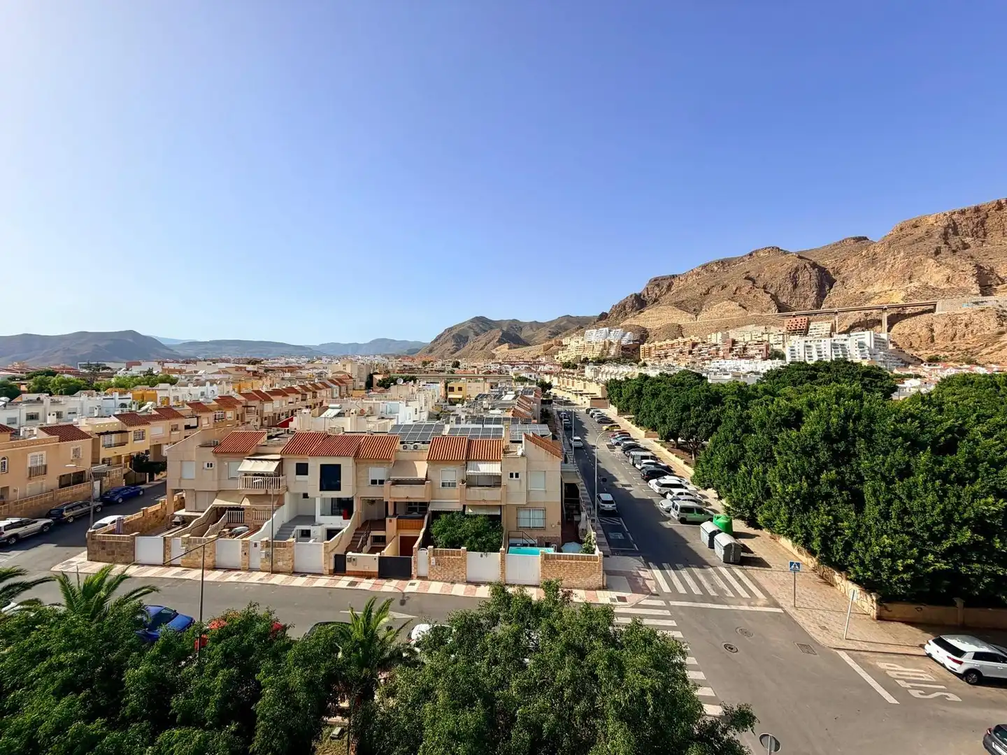 Vista exterior de Ático en venta en Roquetas de Mar con Aire acondicionado, Calefacción y Terraza