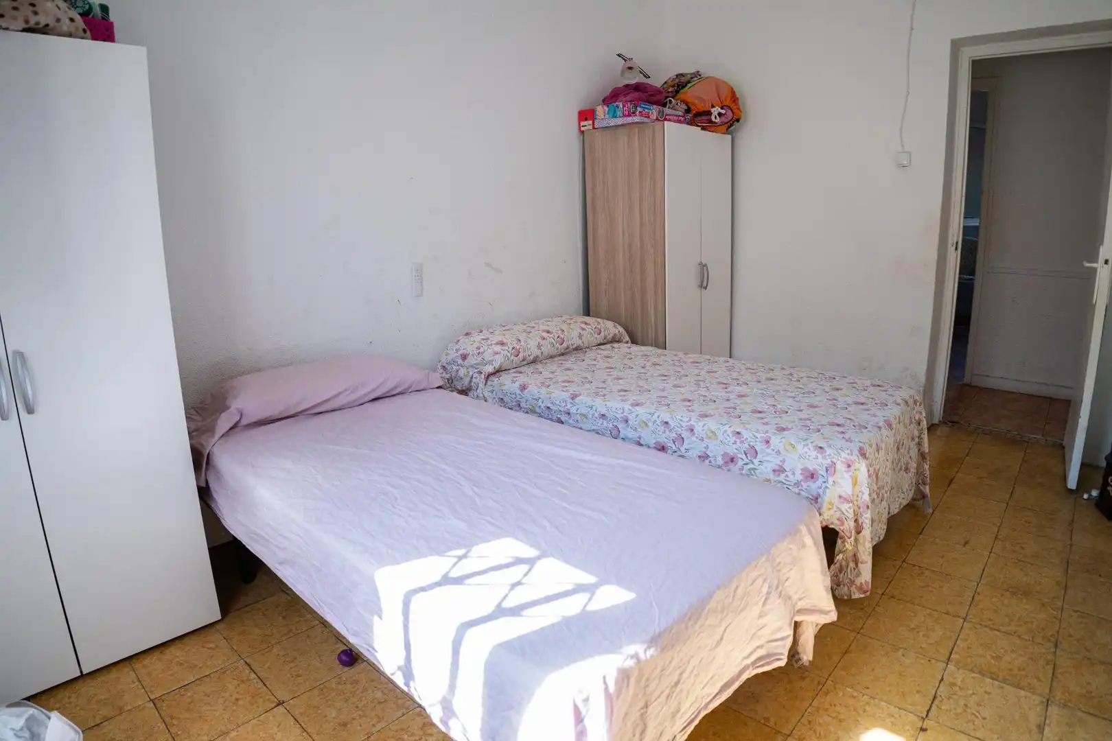 Habitación de Piso en venta en Murcia con Balcón