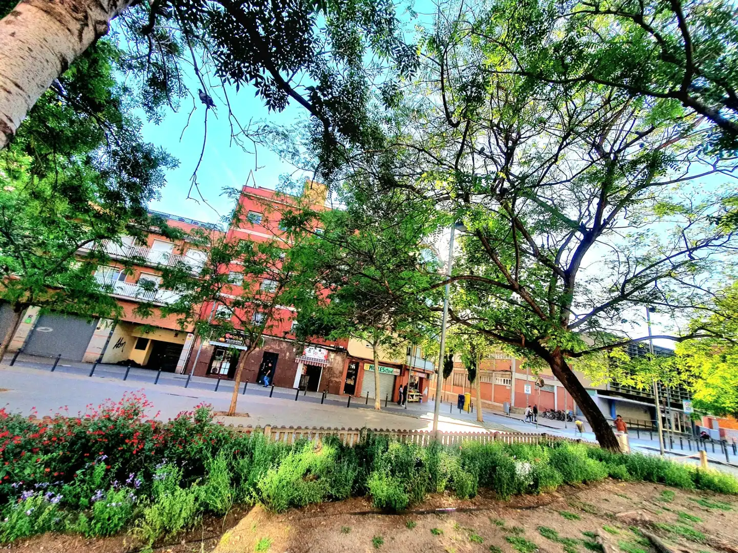 Außenansicht von Büro zum Verkauf in L'Hospitalet de Llobregat mit Klimaanlage, Abstellraum und Alarm