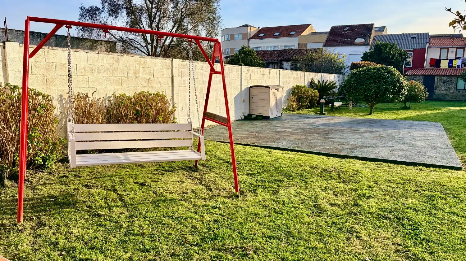 Jardí de Casa o xalet en venda en Mugardos amb Calefacció, Terrassa i Traster