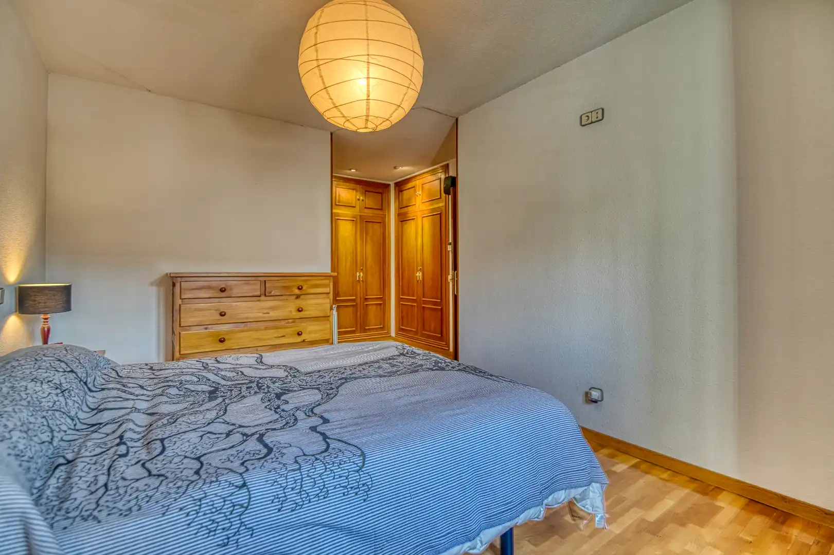 Habitación de Casa adosada en venta en Ávila con Calefacción, Trastero y Amueblado