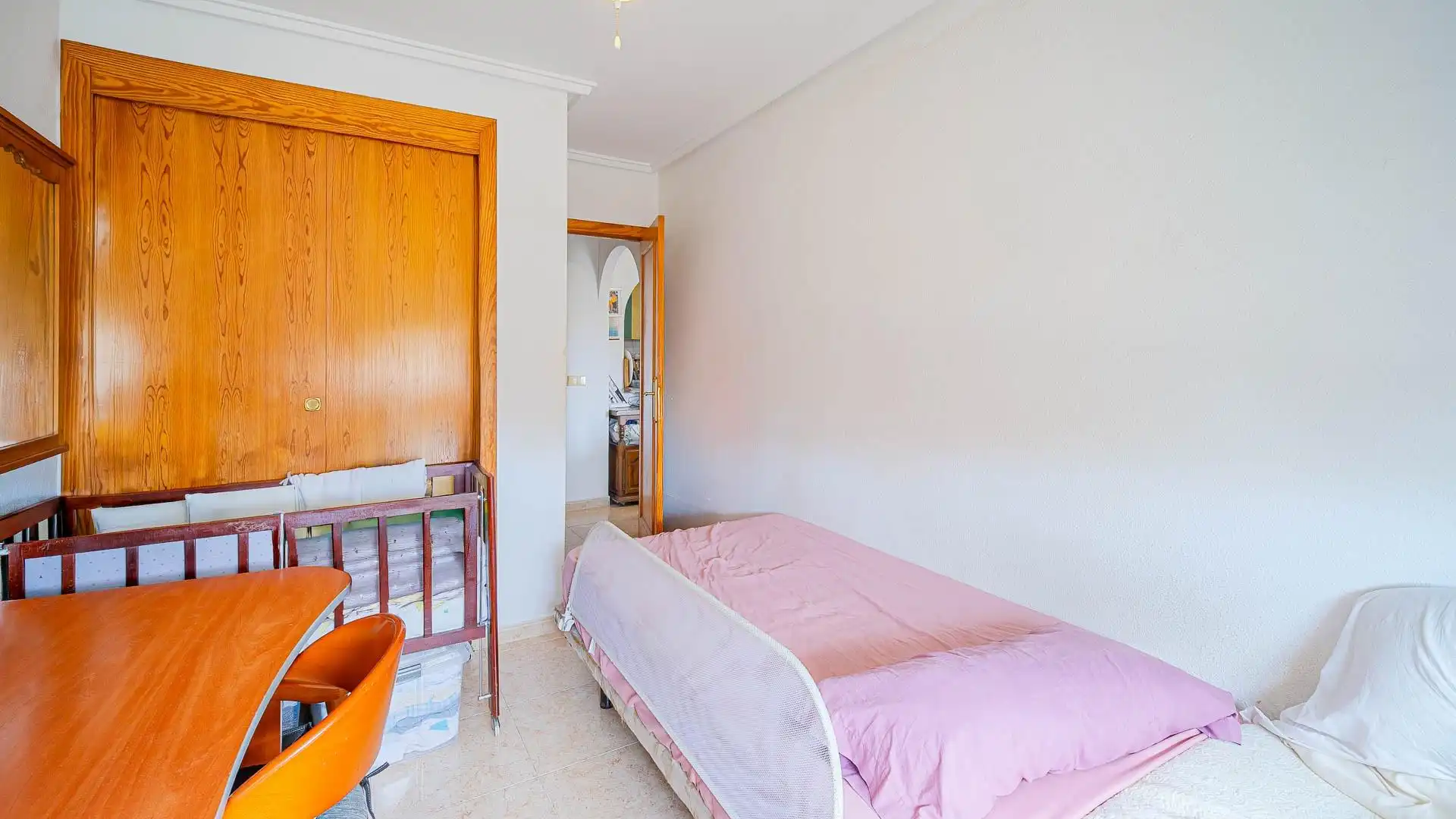 Schlafzimmer von Wohnungen zum Verkauf in Torrevieja mit Terrasse, Möbliert und Gemeinschaftspool