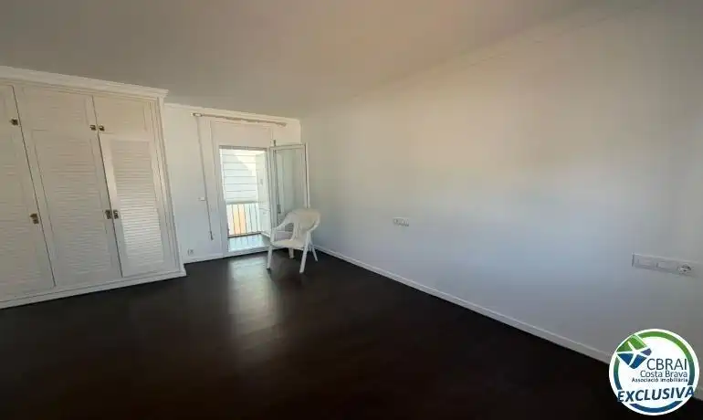 Bedroom of Attic for sale in Roses  with Terrace