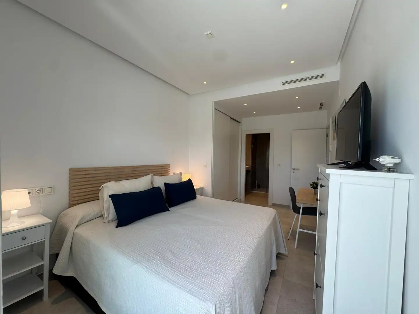 Dormitori de Apartament en venda en Chipiona amb Terrassa, Traster i Moblat