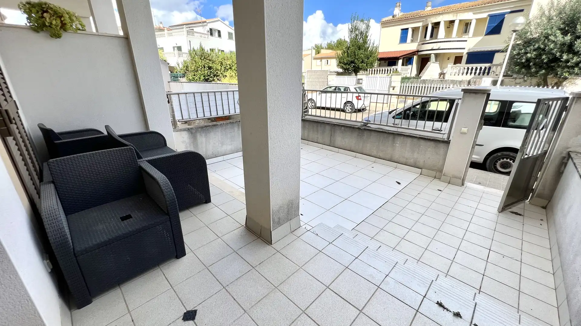 Vista exterior de Casa adosada en venda en Alcúdia amb Aire condicionat, Terrassa i Moblat