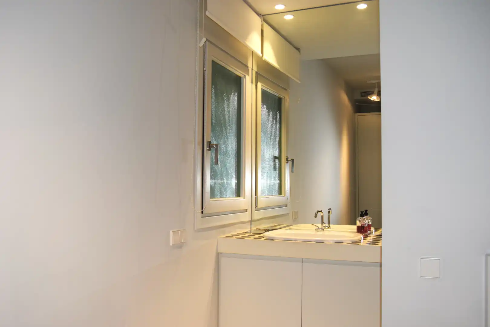 Baño de Piso de alquiler en Barcelona con Aire acondicionado, Calefacción y Parquet