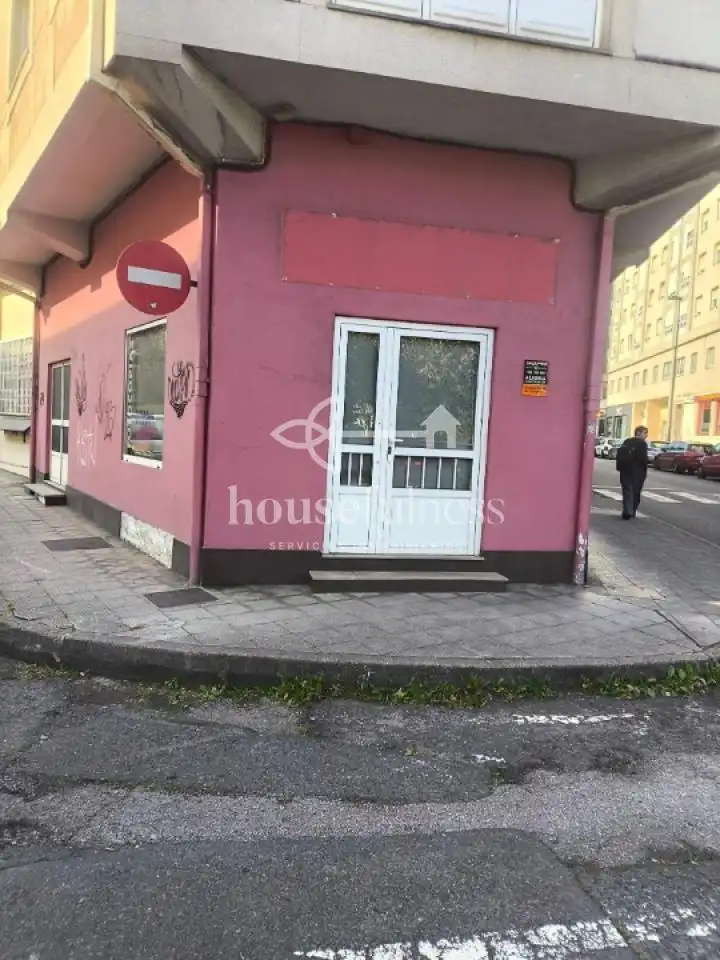 Vista exterior de Local en venta en Ferrol