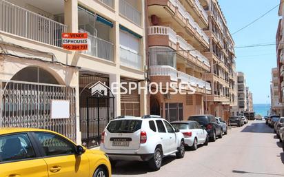 Vista exterior de Pis en venda en Guardamar del Segura amb Aire condicionat, Terrassa i Moblat